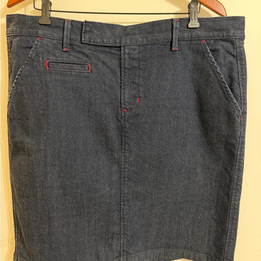 Old Navy Dark Blue Pencil Skirt with Red Accents size 16
